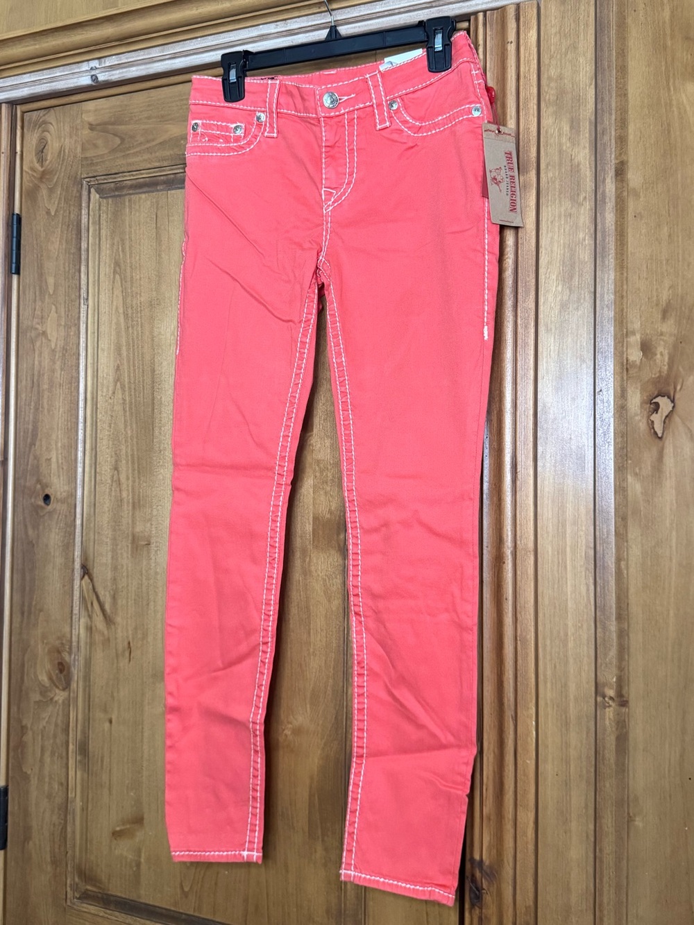 NWT True Religion Curvy Skinny Big T Coral Jeans W29 White Stitch Stretch
Denim